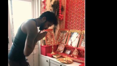 Rituals: Hardik Pandya, son Agastya offer prayer at home