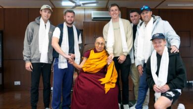 England players meet Dalai Lama in Dharamsala